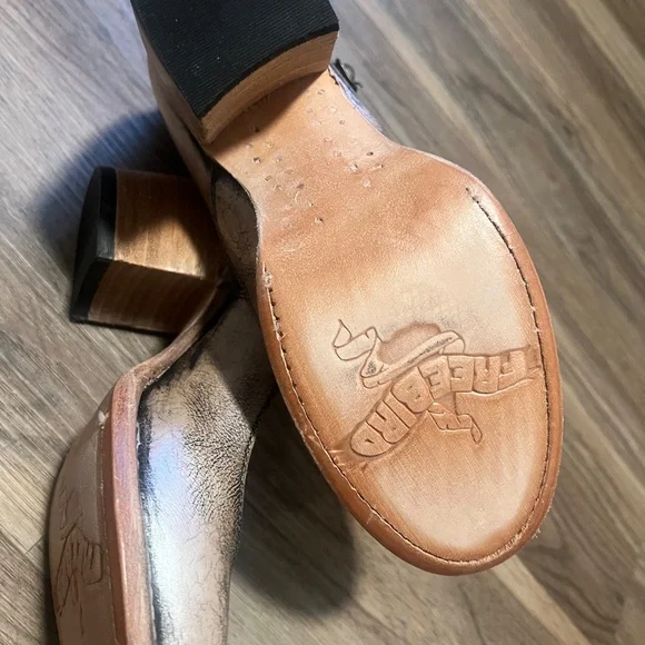 Freebird Randi - Picture 4 of 6